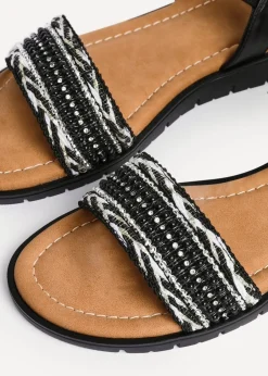 Footwear><noscript><img width=