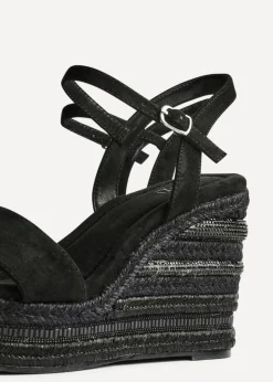 Footwear><noscript><img width=