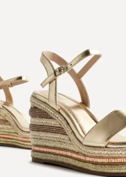 Footwear><noscript><img width=