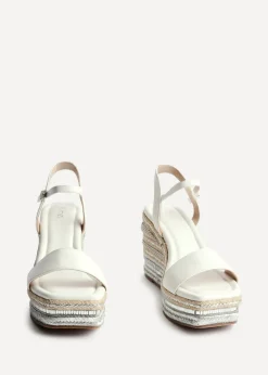 Footwear><noscript><img width=