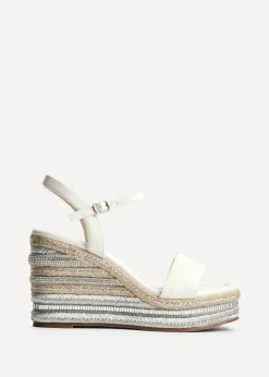 Footwear><noscript><img width=