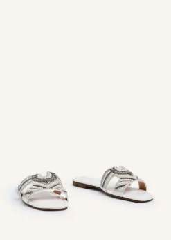 Footwear><noscript><img width=