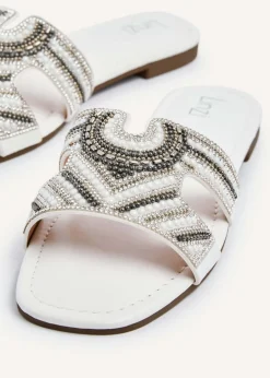 Footwear><noscript><img width=