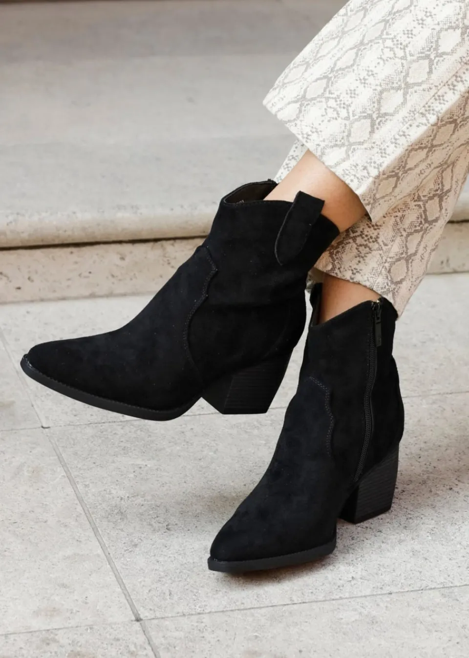 Footwear>Linzi Jessie Black Faux Suede Western Ankle Boot