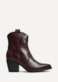 Footwear><noscript><img width=