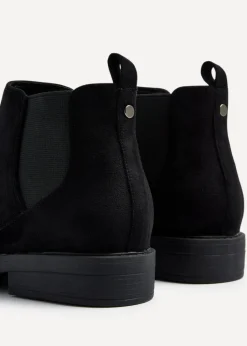 Footwear><noscript><img width=