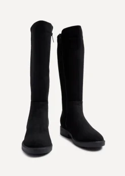 Footwear><noscript><img width=