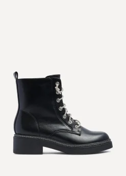 Footwear><noscript><img width=