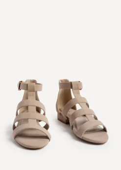 Footwear><noscript><img width=