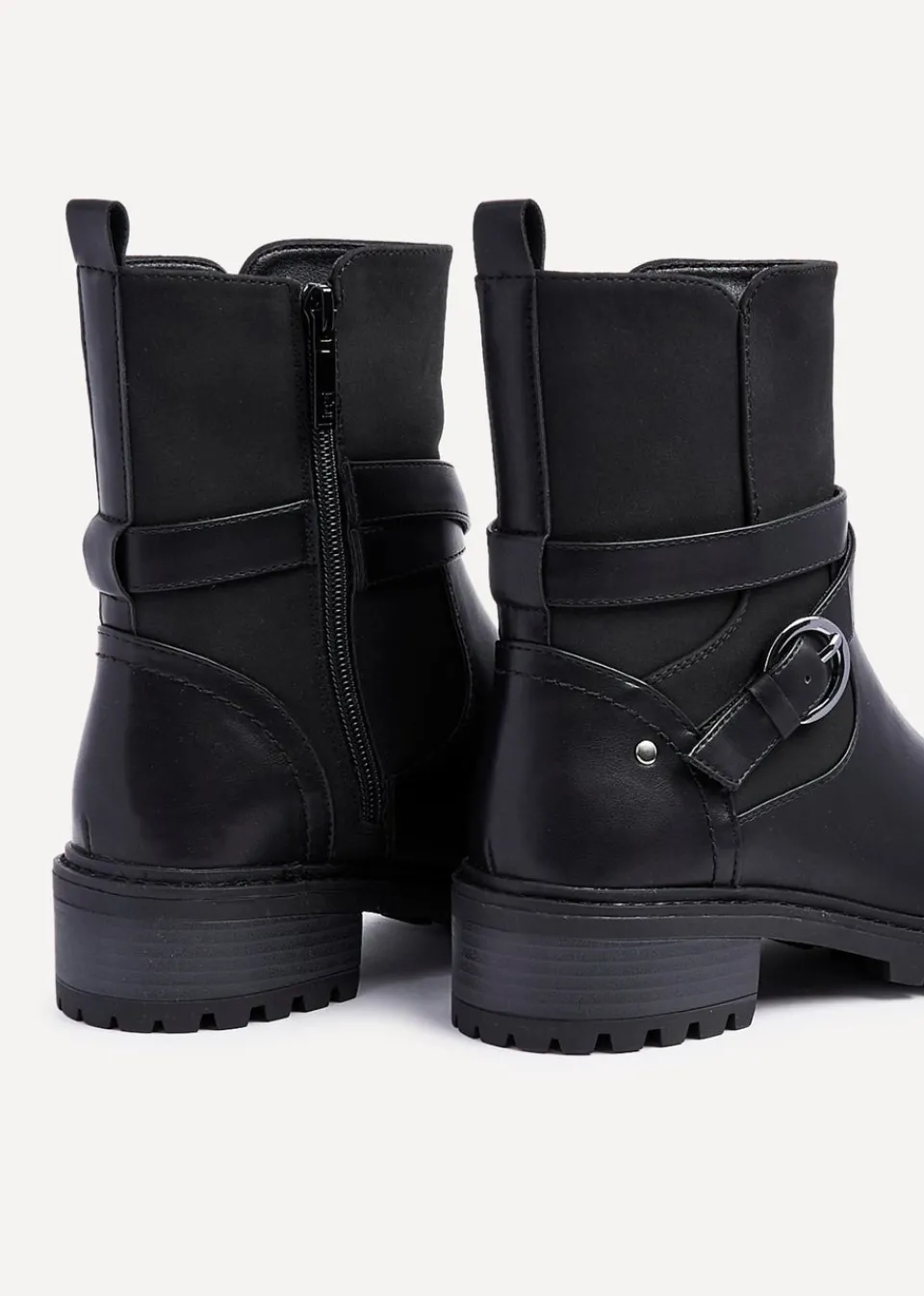 Footwear>Linzi Metro Black Faux Leather Chunky Boot