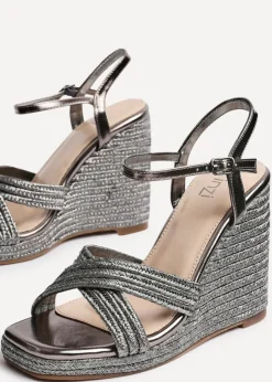 Footwear><noscript><img width=