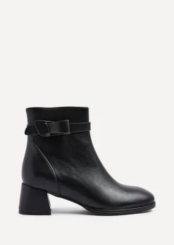 Footwear><noscript><img width=