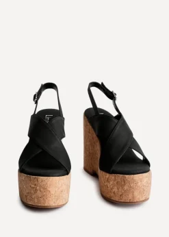 Footwear><noscript><img width=