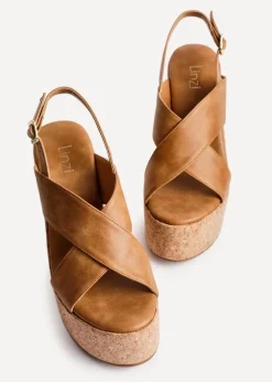 Footwear><noscript><img width=