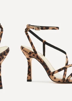 Footwear><noscript><img width=