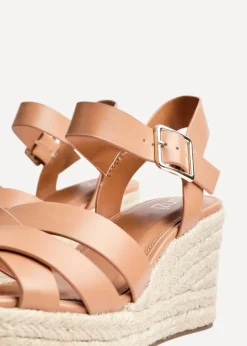 Footwear><noscript><img width=