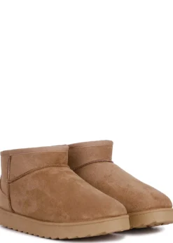 Footwear><noscript><img width=