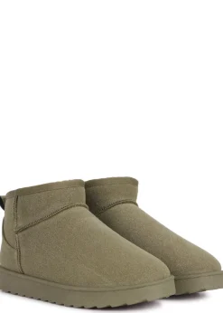 Footwear><noscript><img width=