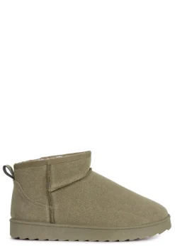 Footwear><noscript><img width=