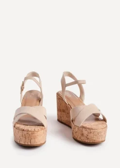 Footwear><noscript><img width=