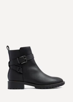 Footwear><noscript><img width=