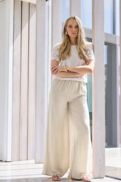 Trousers><noscript><img width=