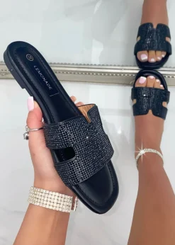Footwear><noscript><img width=
