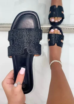 Footwear><noscript><img width=