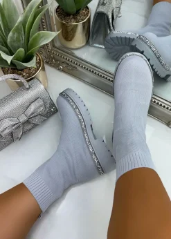 Footwear><noscript><img width=