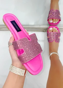Footwear><noscript><img width=