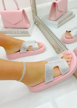 Footwear><noscript><img width=