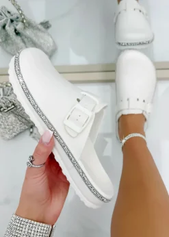 Footwear><noscript><img width=