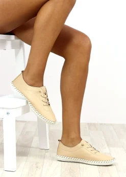 Footwear><noscript><img width=