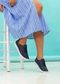 Footwear><noscript><img width=
