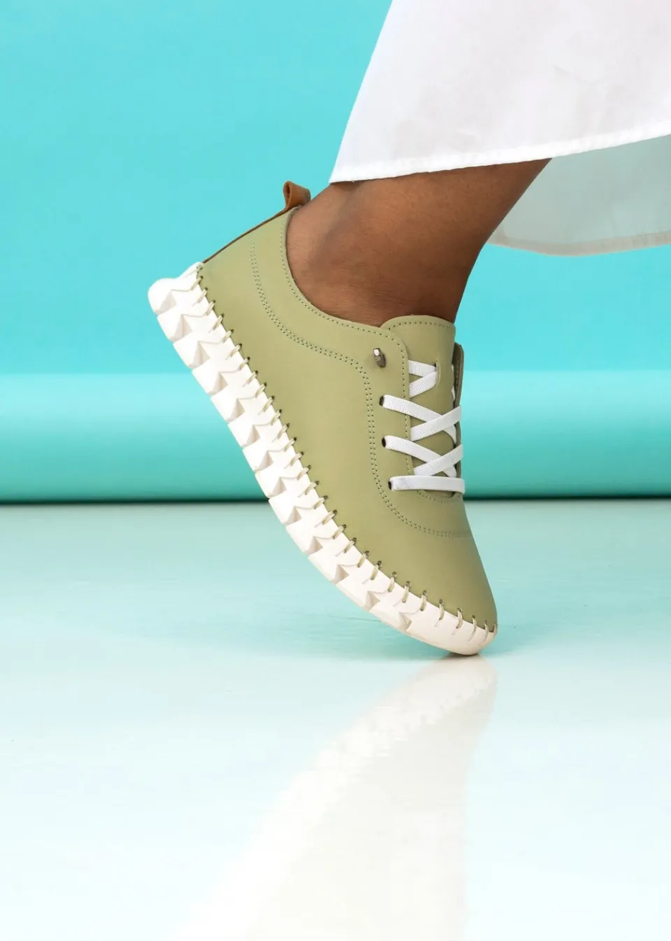 Footwear>Lunar Khaki St Austell Plimsoll