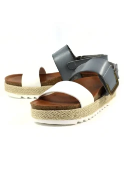 Footwear><noscript><img width=