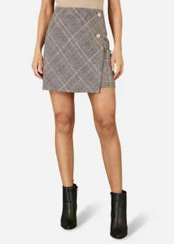 Skirts><noscript><img width=