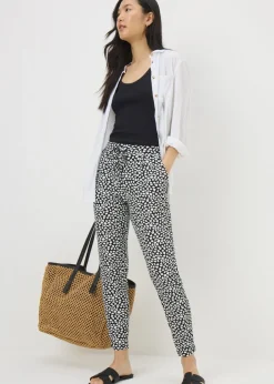 Trousers><noscript><img width=