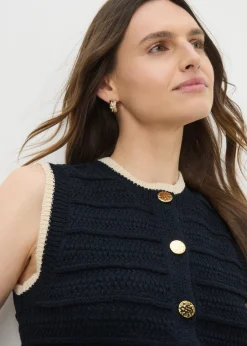 Knitwear><noscript><img width=