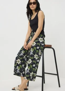 Trousers><noscript><img width=