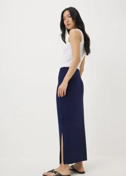 Skirts><noscript><img width=