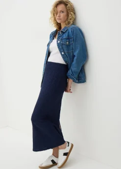 Skirts><noscript><img width=