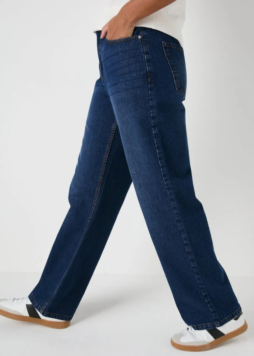 Jeans & Jeggings>Papaya Petite Blue Mid Wash Relaxed Straight Jeans