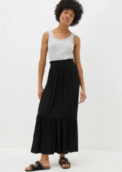 Skirts><noscript><img width=