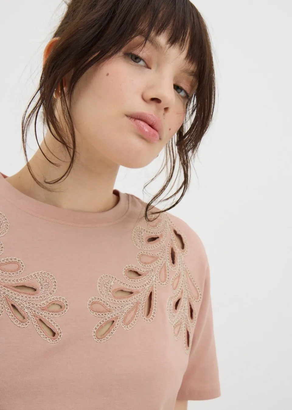 T-Shirts>Papaya Pink Floral Cut-Out Design T-Shirt