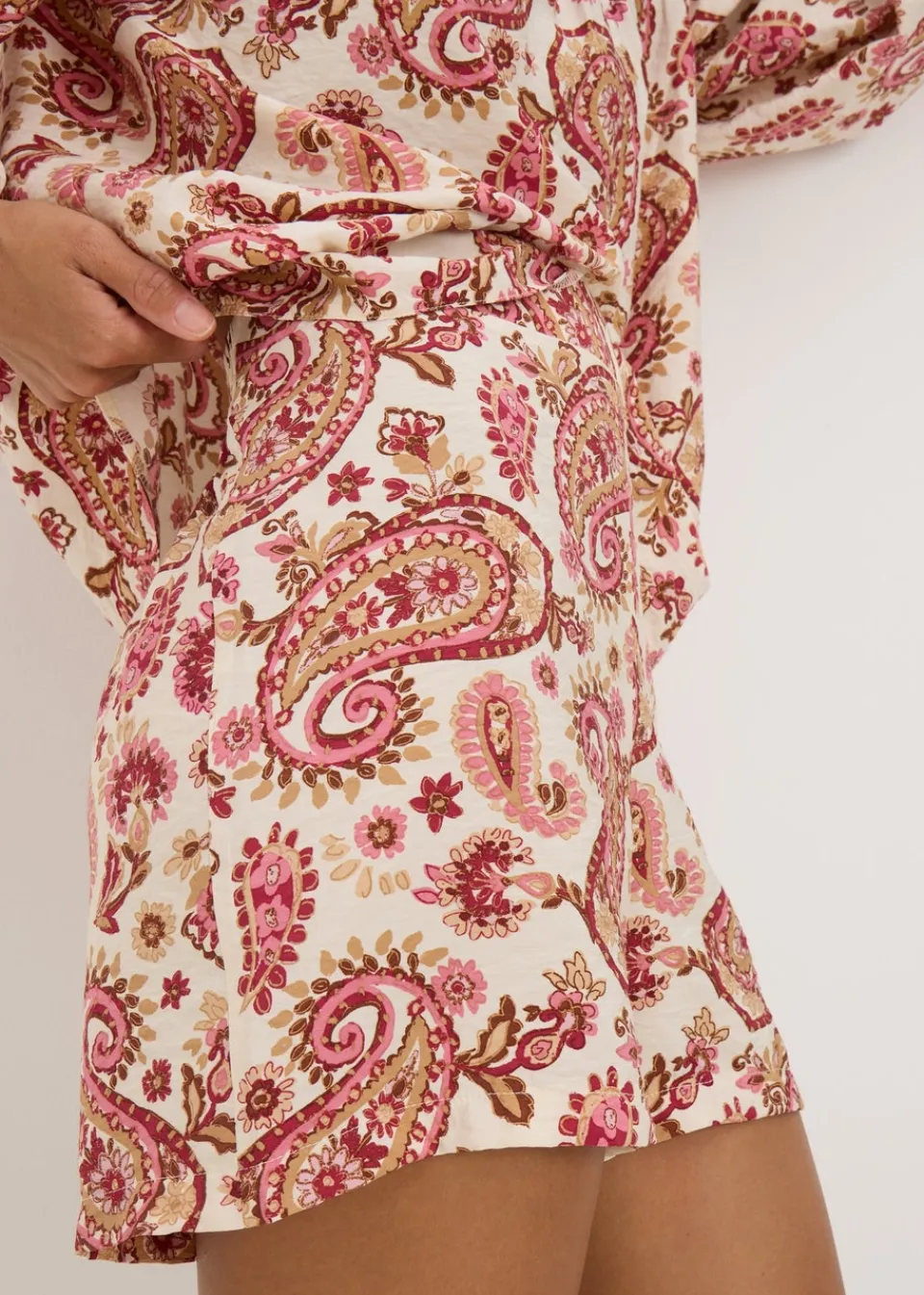 Shorts>Papaya Pink Paisley Print Co Ord Shorts