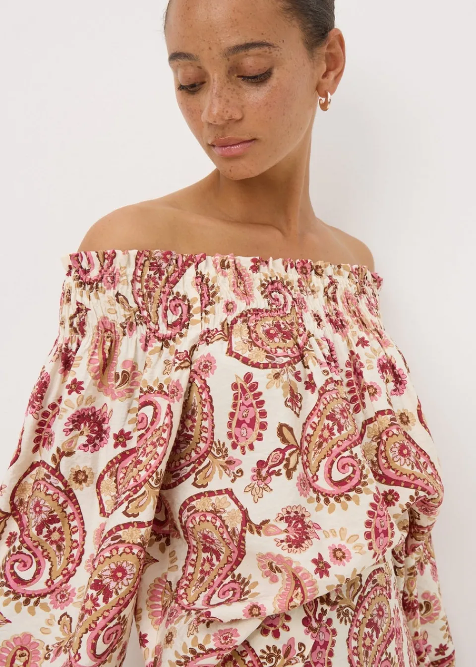 Tops>Papaya Pink Paisley Print Shirred Bardot Top