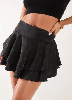 Skirts><noscript><img width=
