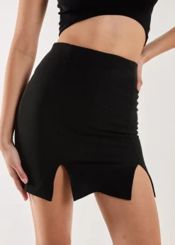 Skirts><noscript><img width=