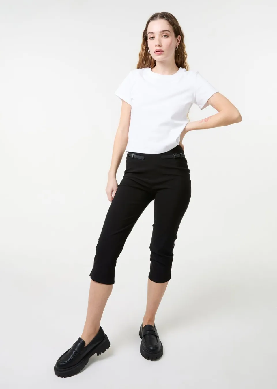 Trousers>Pink Vanilla Black Capri Pants With Belts